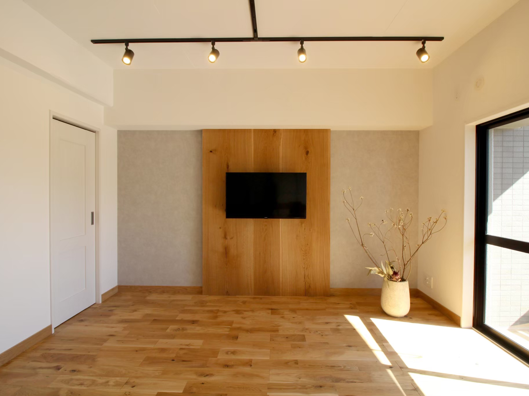 【豊橋市】フローリング張り替えの費用相場を解説！後悔しないリフォーム計画〜愛知No.1のフジケンリフォームが教えます！