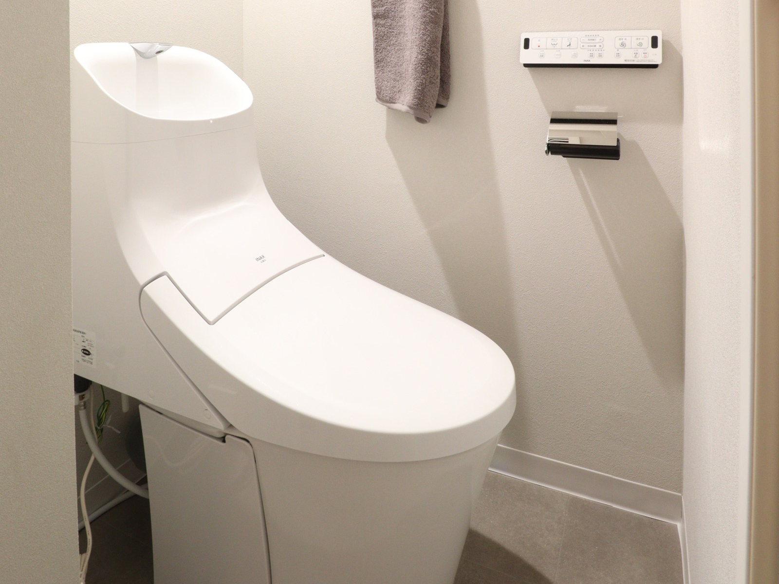 【豊川市】おしゃれトイレに一新！床や壁のデザインで変わるリラックス空間〜愛知No.1のフジケンリフォームが教えます！