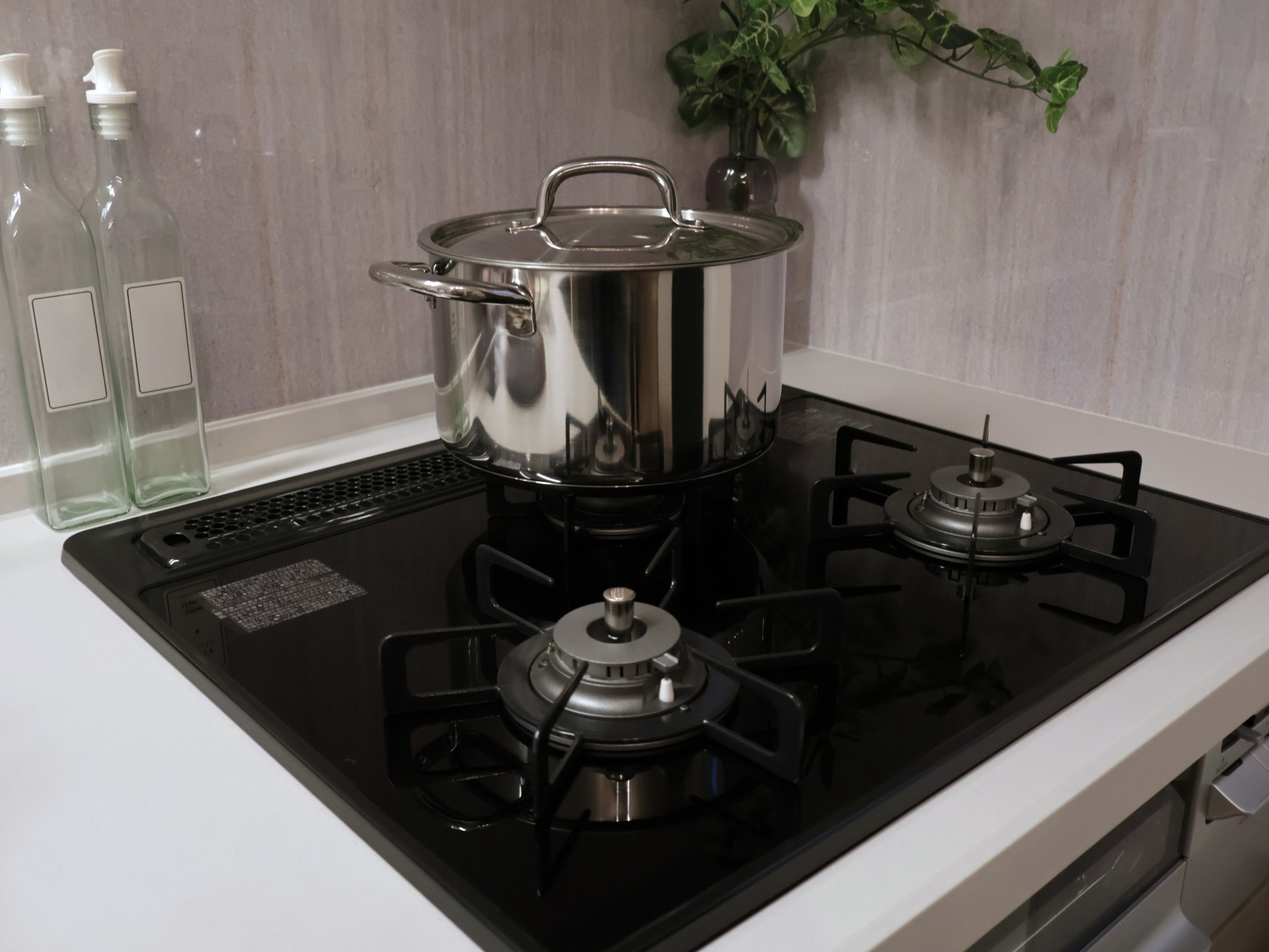 【知多市】コンロの交換時期は？故障や寿命のサインとリフォームの目安〜大手メーカー５冠を獲得したフジケンリフォームが教えます！